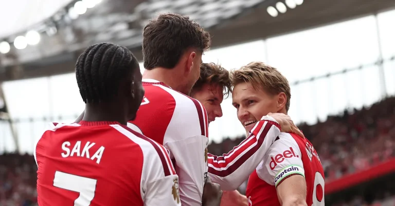 Premier League: Arsenal overthrow Chelsea