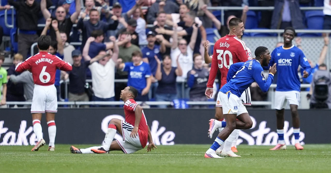Premier League: Manchester United crucified by a former OL