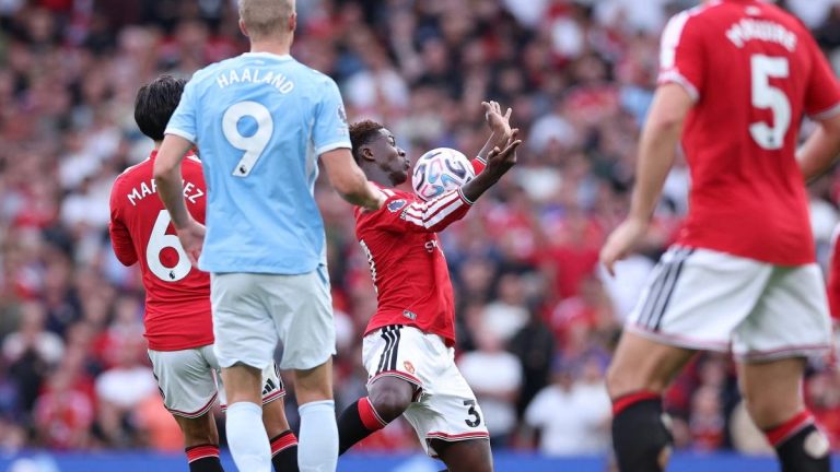 Premier League: ten against eleven for almost 70 minutes, Man City takes on Man United at Old Trafford