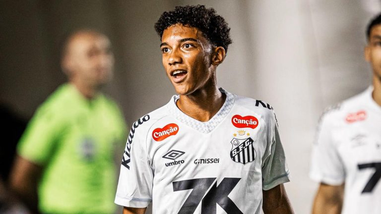 Robinho Junior signs for Genoa