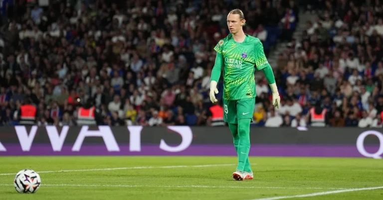 Safonov targeted after PSG-Monaco