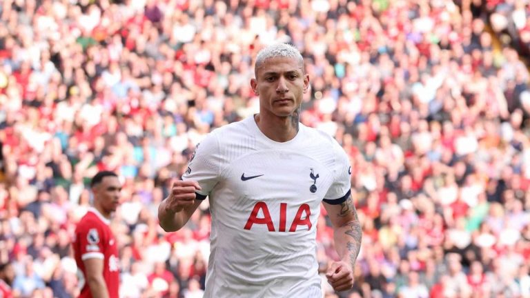 Trabzonspor agrees with Richarlison