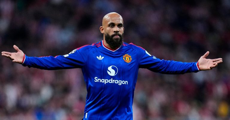 Accusations and invectives, Manchester United in the middle of a storm
