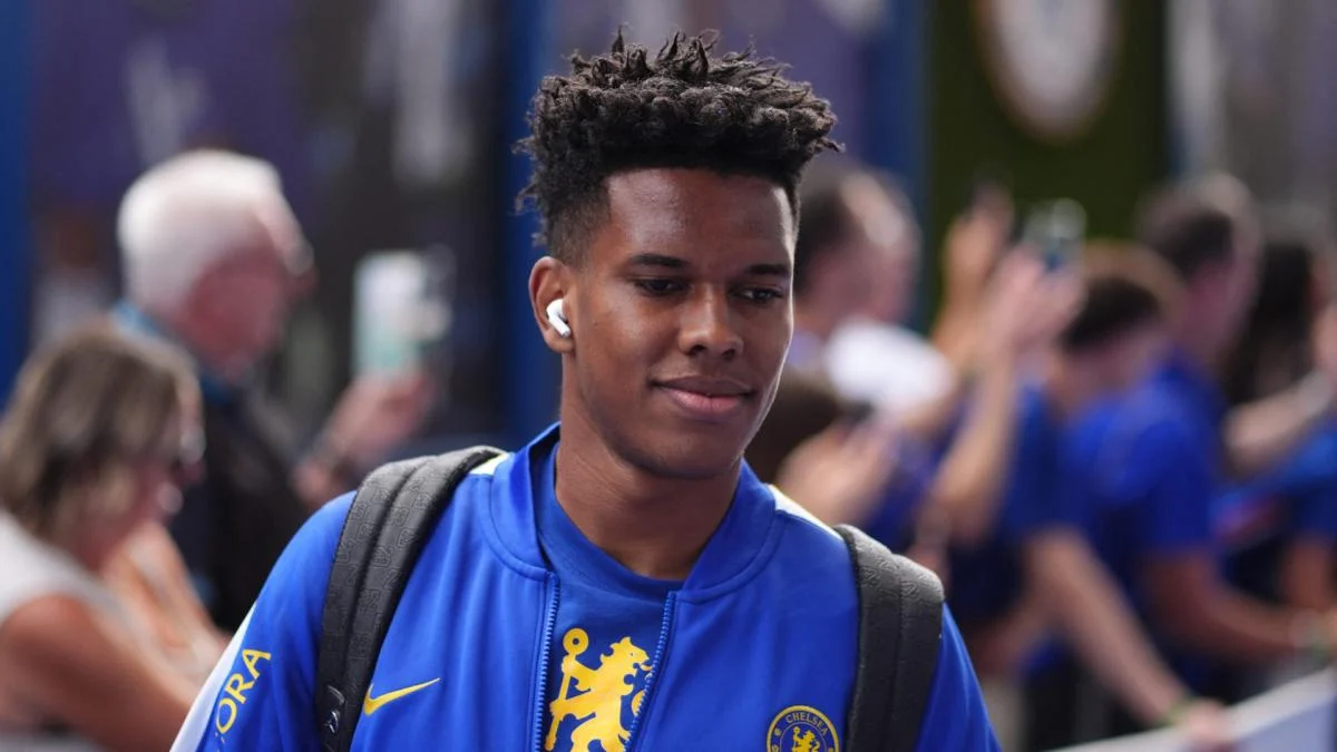 Barça are closely monitoring Estevão's situation