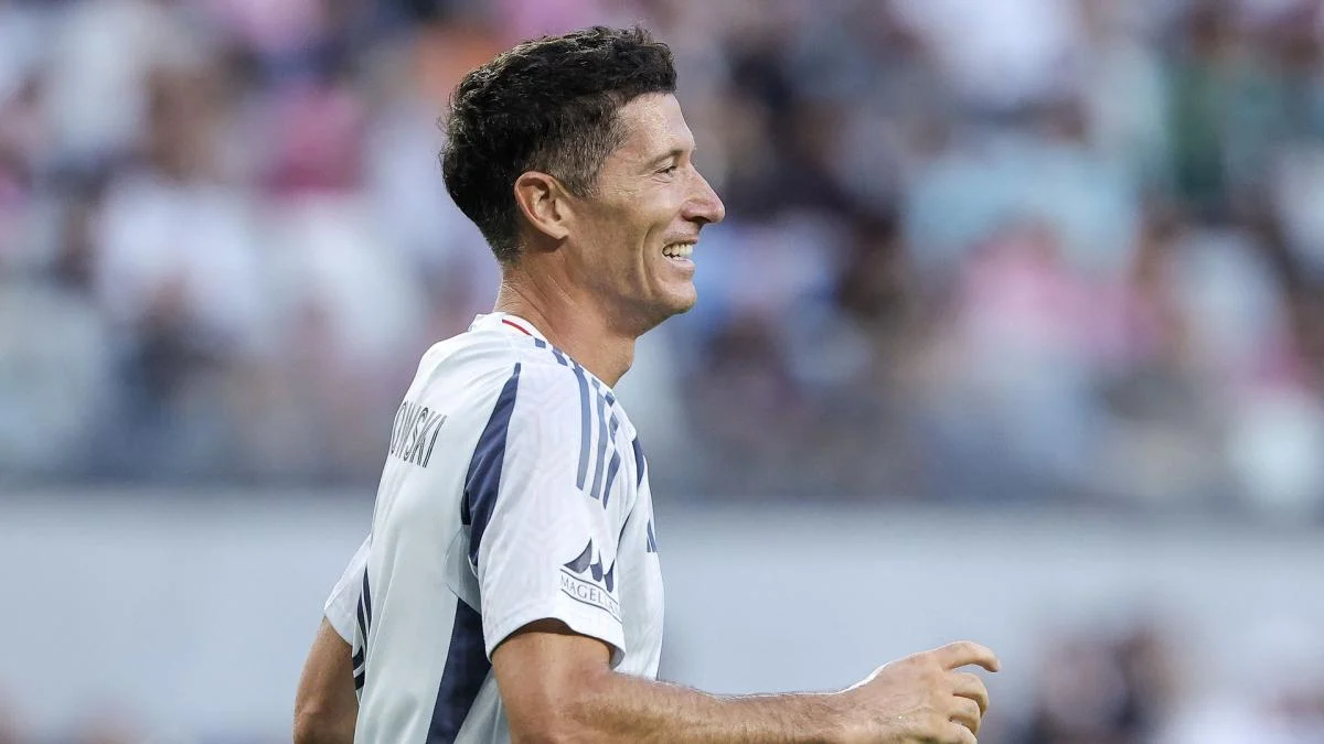 Bayern Munich: Lewandowski totally under the spell of Olise