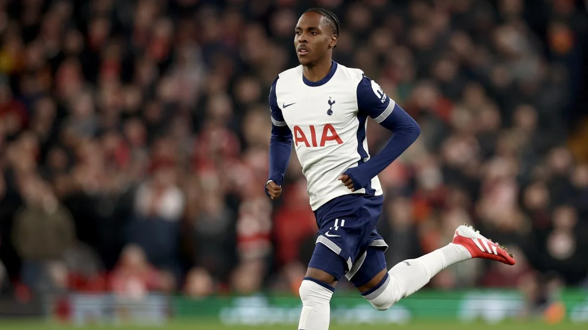Broken down at Tottenham, co-top scorer in the history of the Espoirs: the immense paradox Mathys Tel