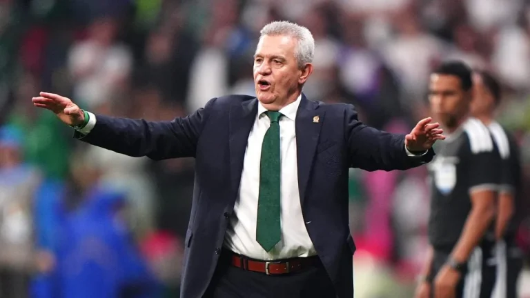 Javier Aguirre is the new Valencia coach