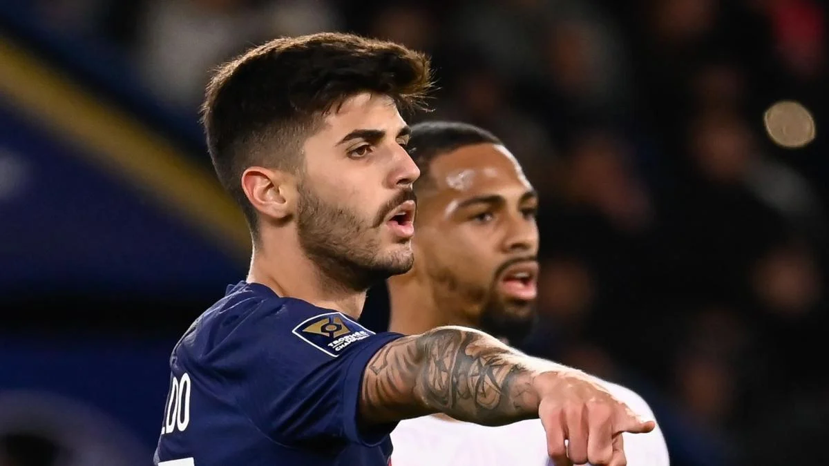 PSG: Beraldo's tribute to Luis Enrique