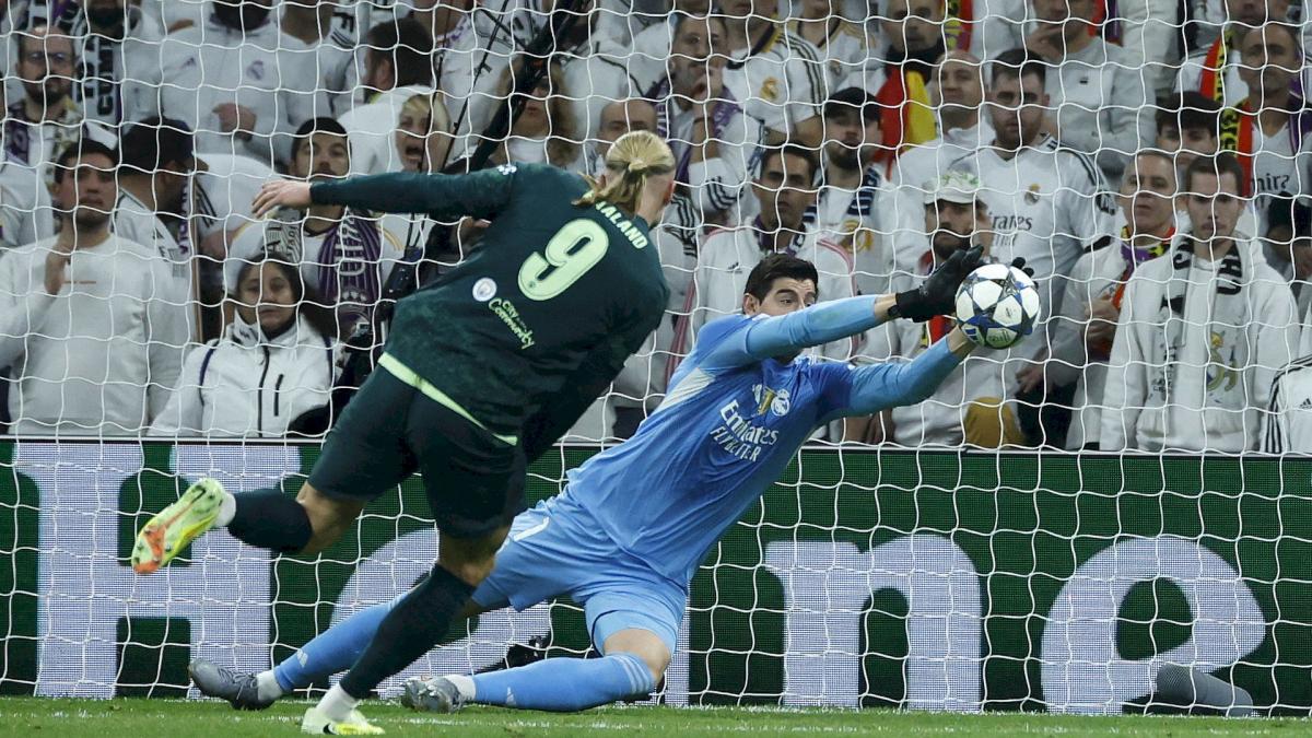 Thibaut Courtois pays Manchester City